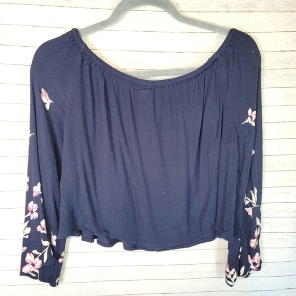 BILLABONG NAVY FLORAL BOHO CROP TOP, SZ MEDIUM - Picture 6 of 7